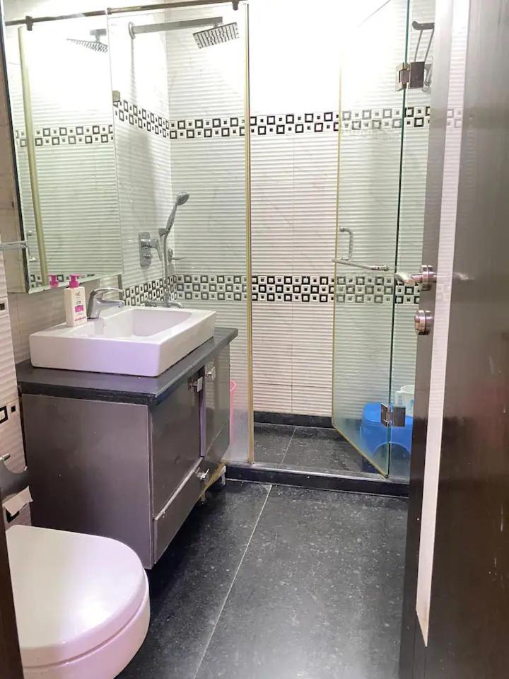 4bhk Luxury Service Near Saket *