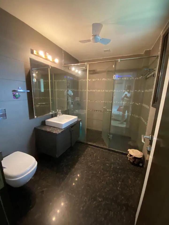 Apartment 4bhk Luxury Service Near Saket *